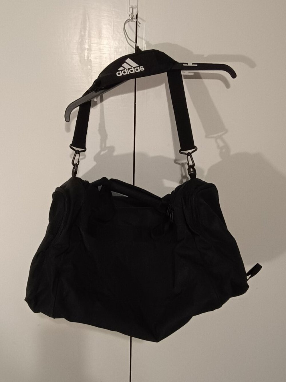 adidas Black Performance Duffel Gym Travel Bag Shoulder Strap Zip Pockets - Picture 8 of 8
